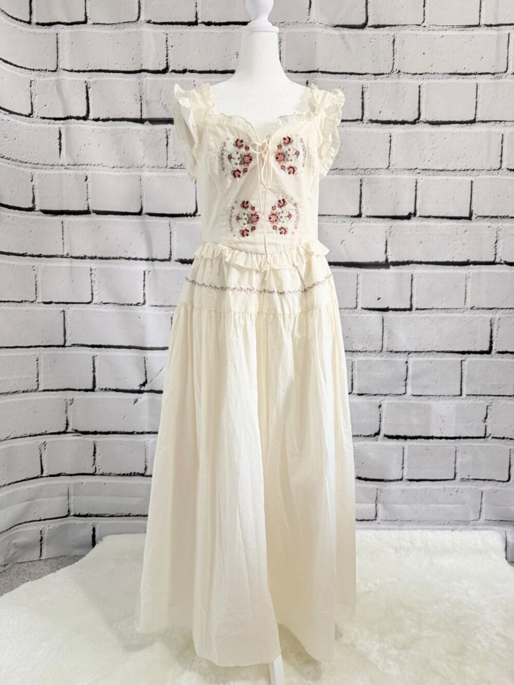 NWOT Moon River Floral Embroidered Midi Dress Ivory Size M - Picture 5 of 16